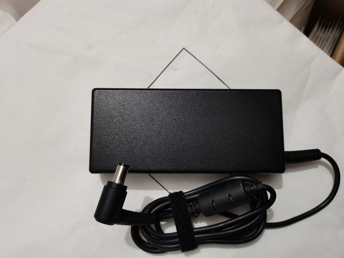 NEW OEM Delta 19V 7.1A 135W AD - Pc Gaming News avaliação e preço